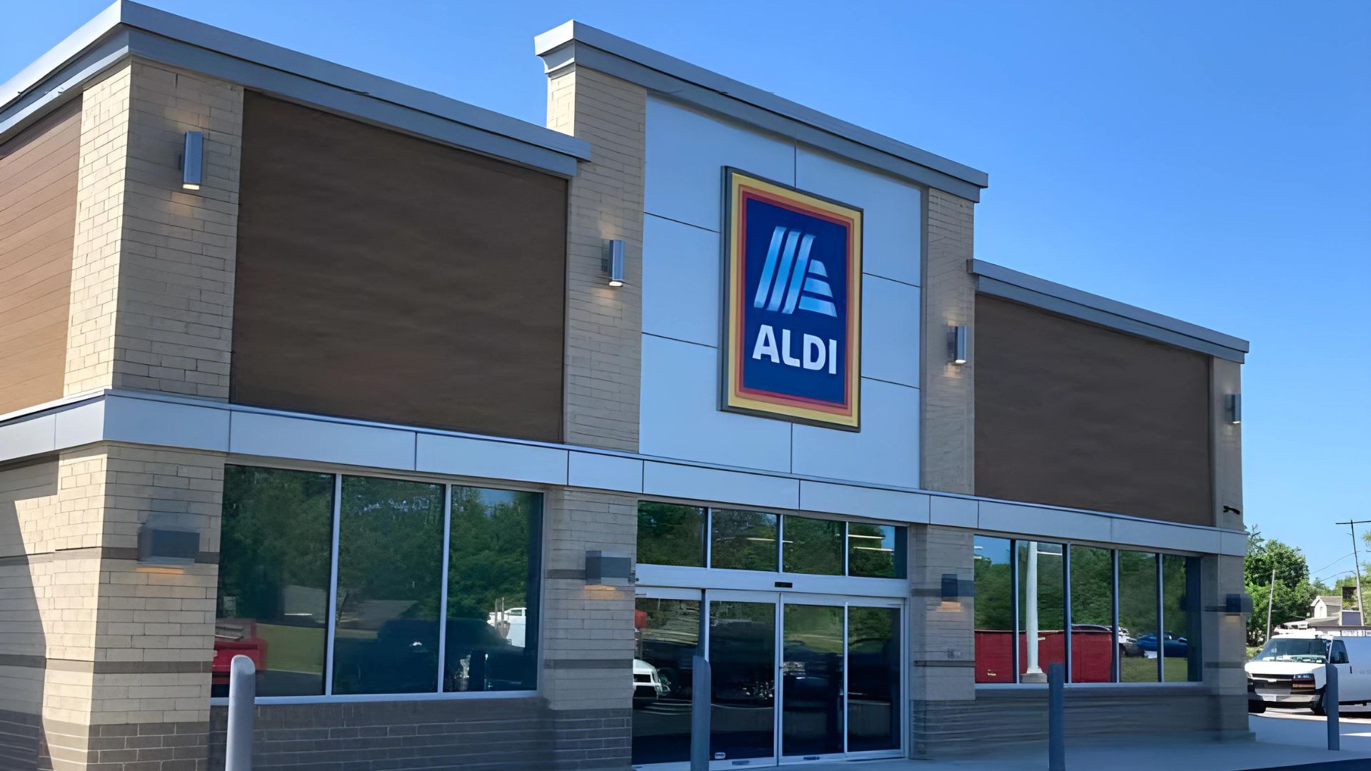 Aldi Grocery Store North Canton OH Front of Building