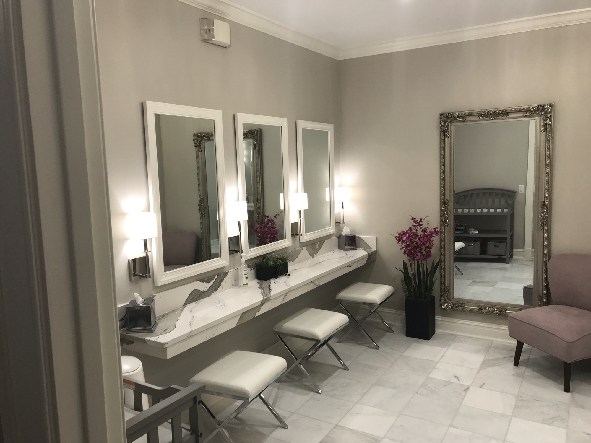 Brookside Country Club Canton Ohio Womens Lounge