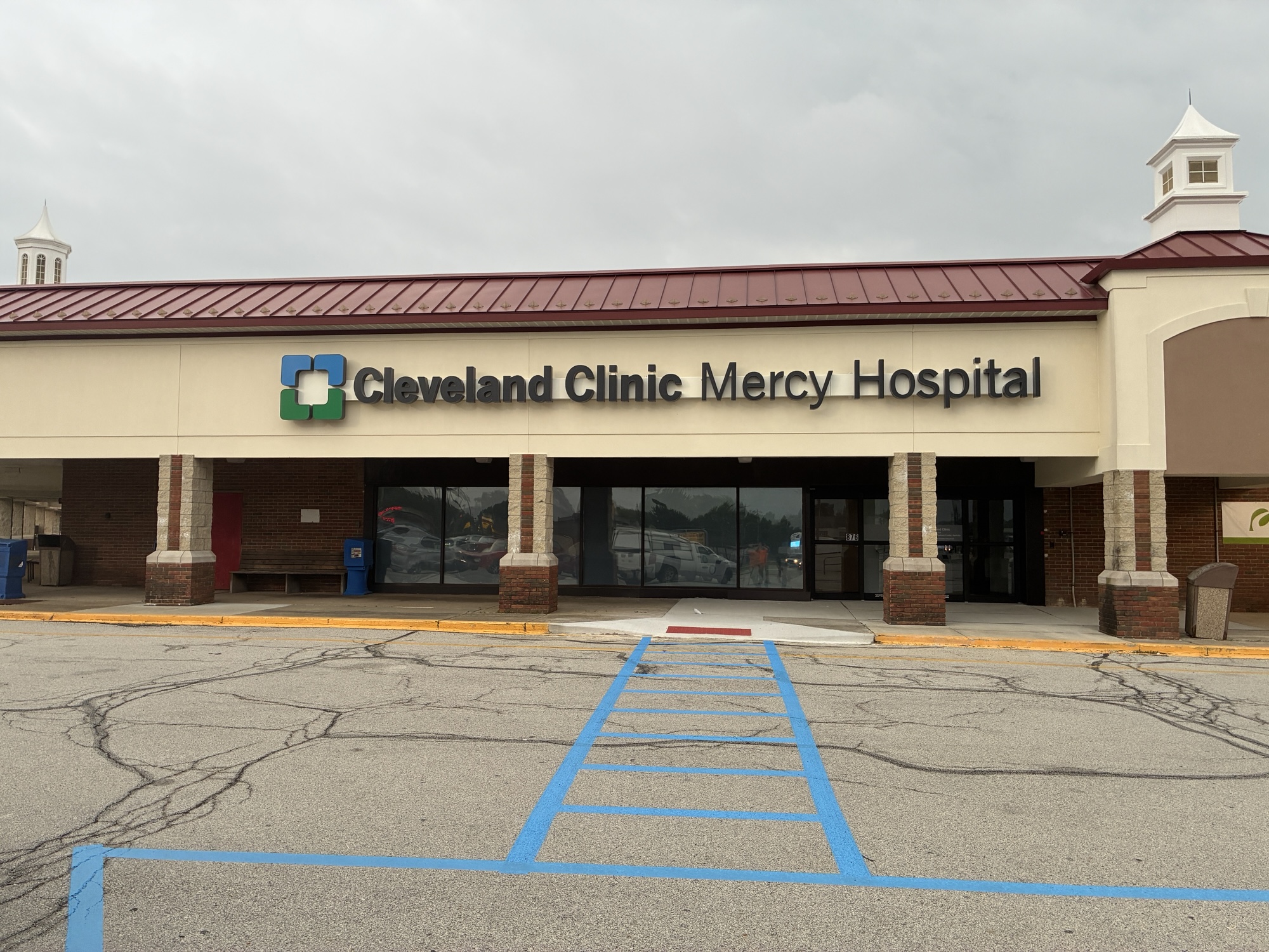 Cleveland Clinic Mercy Hospital LAK Primary Care Facility new Hartville Ohio by Fred Olivieri Construction