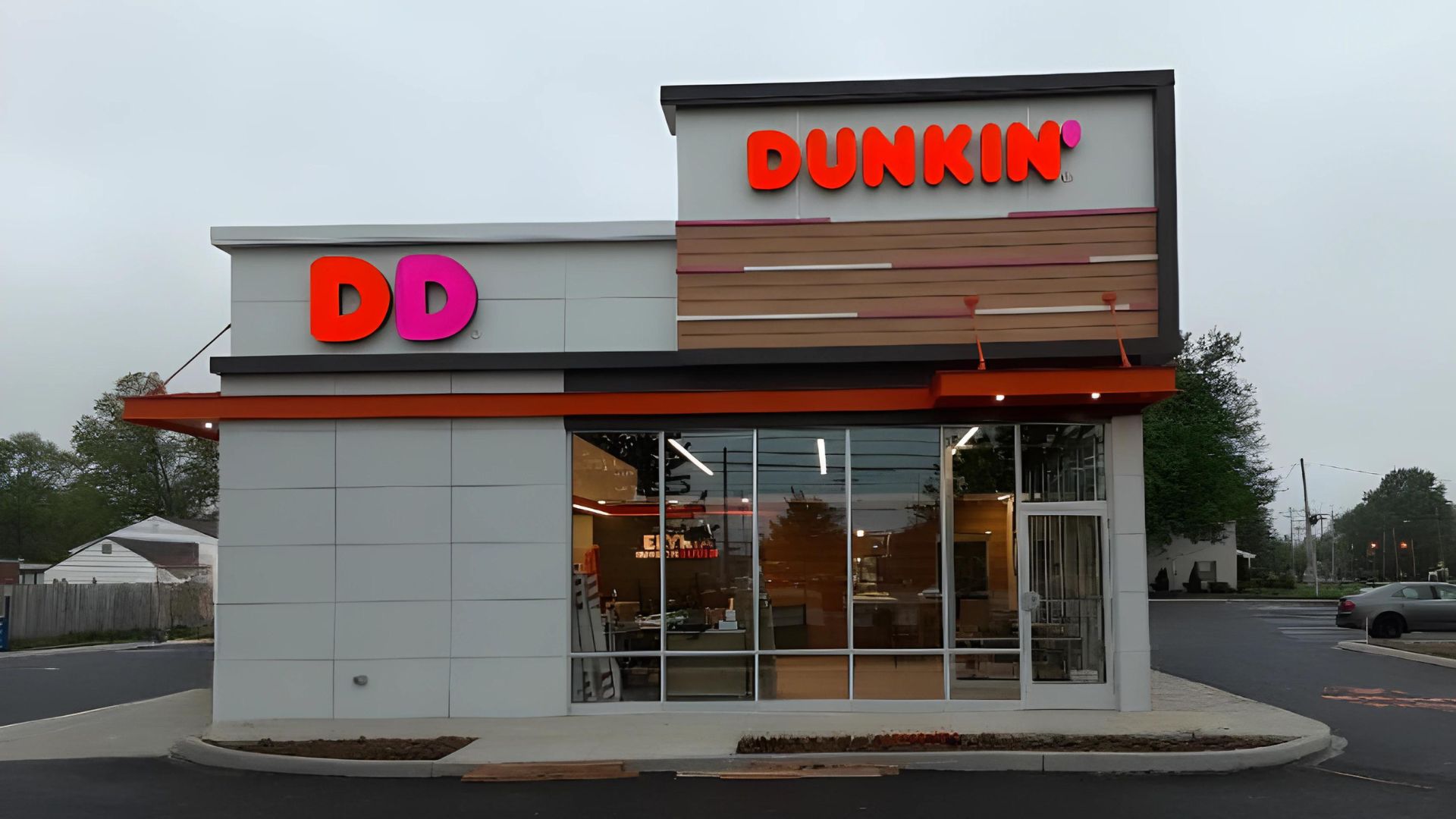 Dunkin Elyria OH Coffee Shop Signage Light up Front of Building