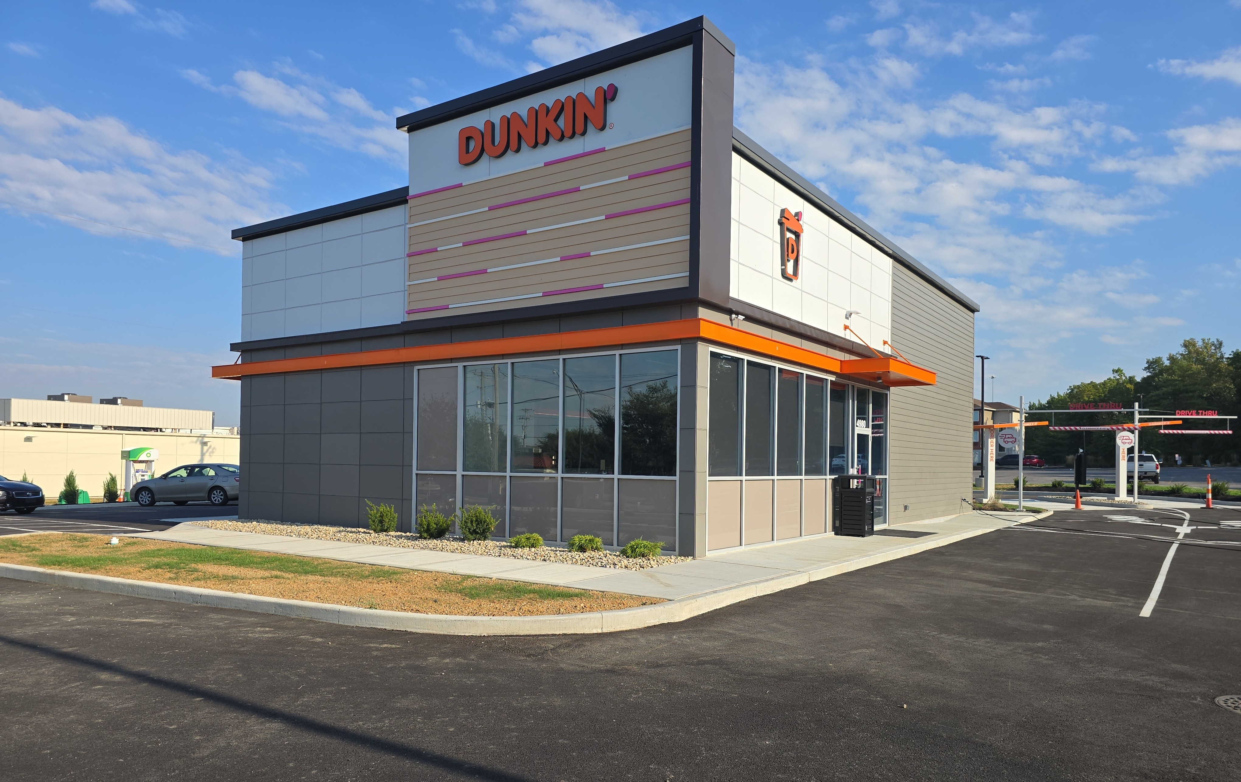 Dunkin Obetz OH Front Exterior Quick Service Restaurant