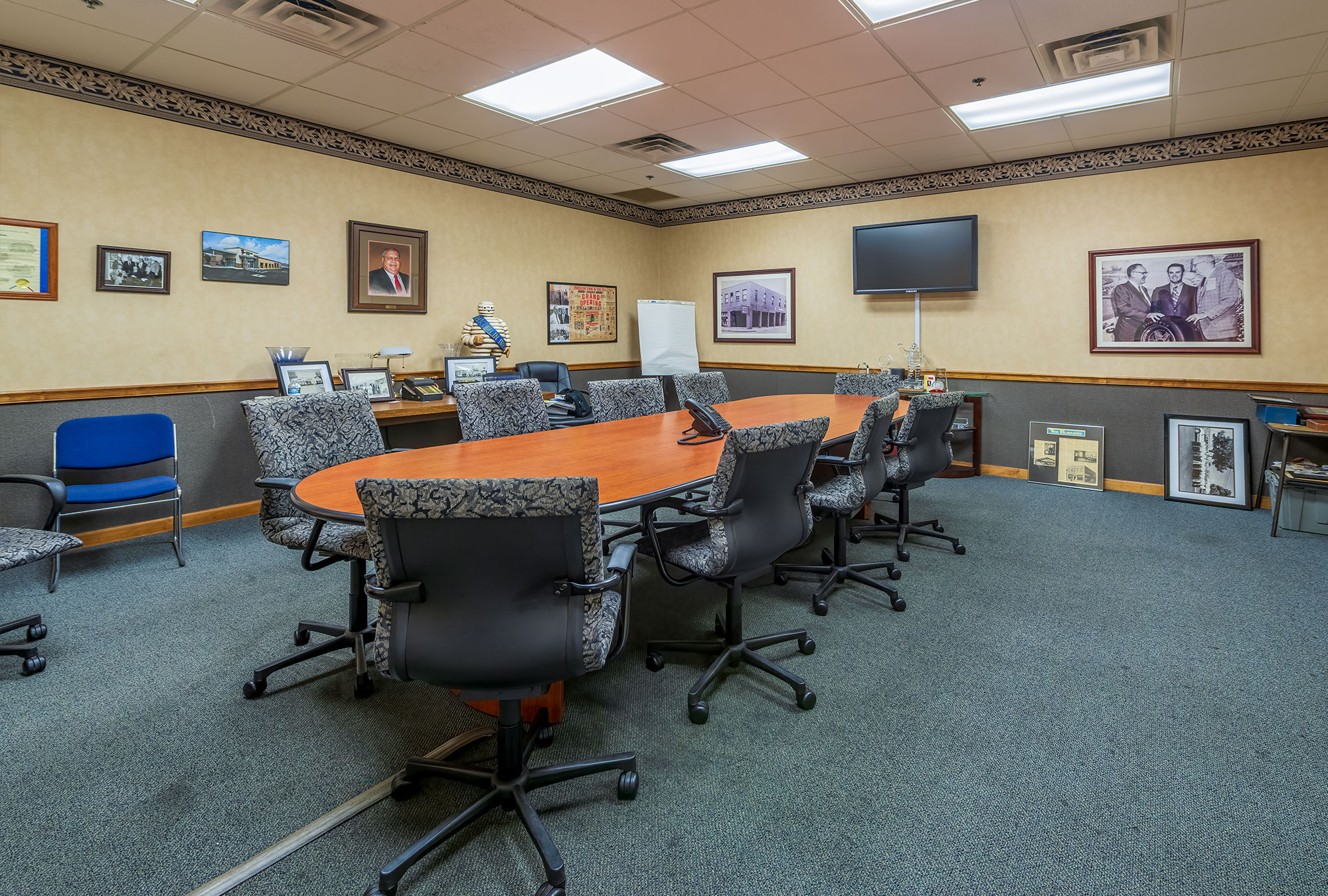 Industry Leading Auto Repair Contractor Ziegler Tire Conference Room by Fred Olivieri
