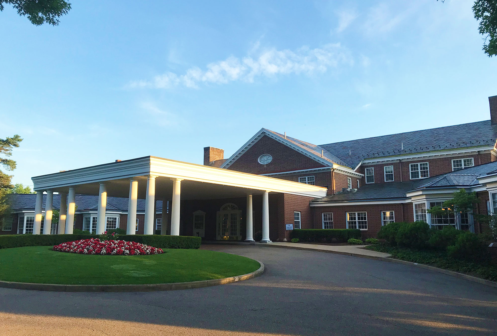 Leading Country Club Builder in Northeast Ohio Entrance - Canton, Ohio