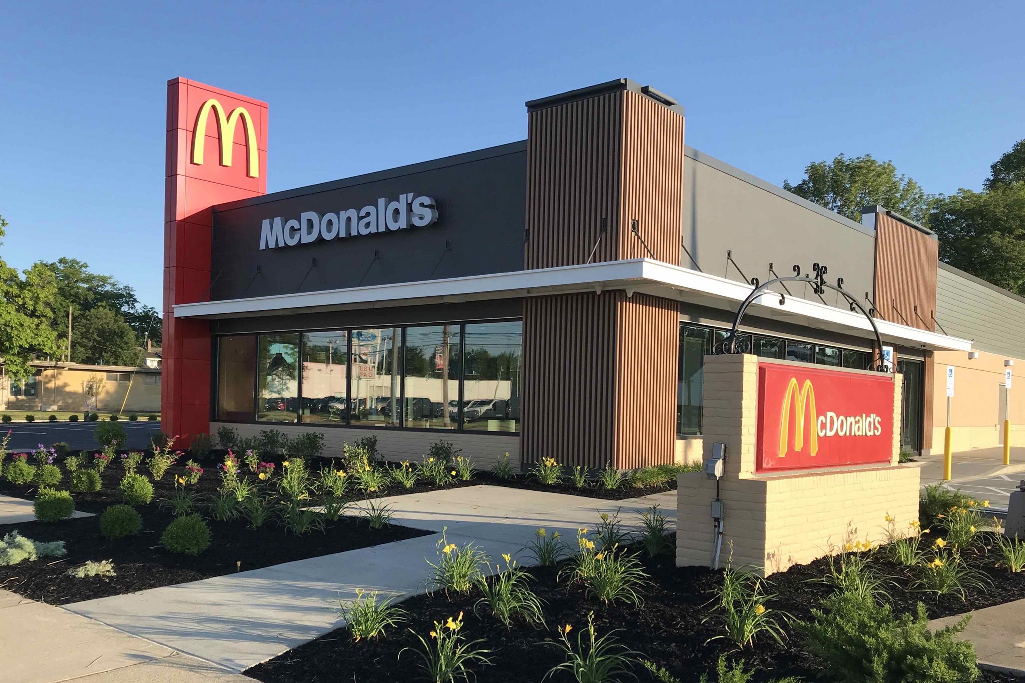 Mcdonalds outside discount