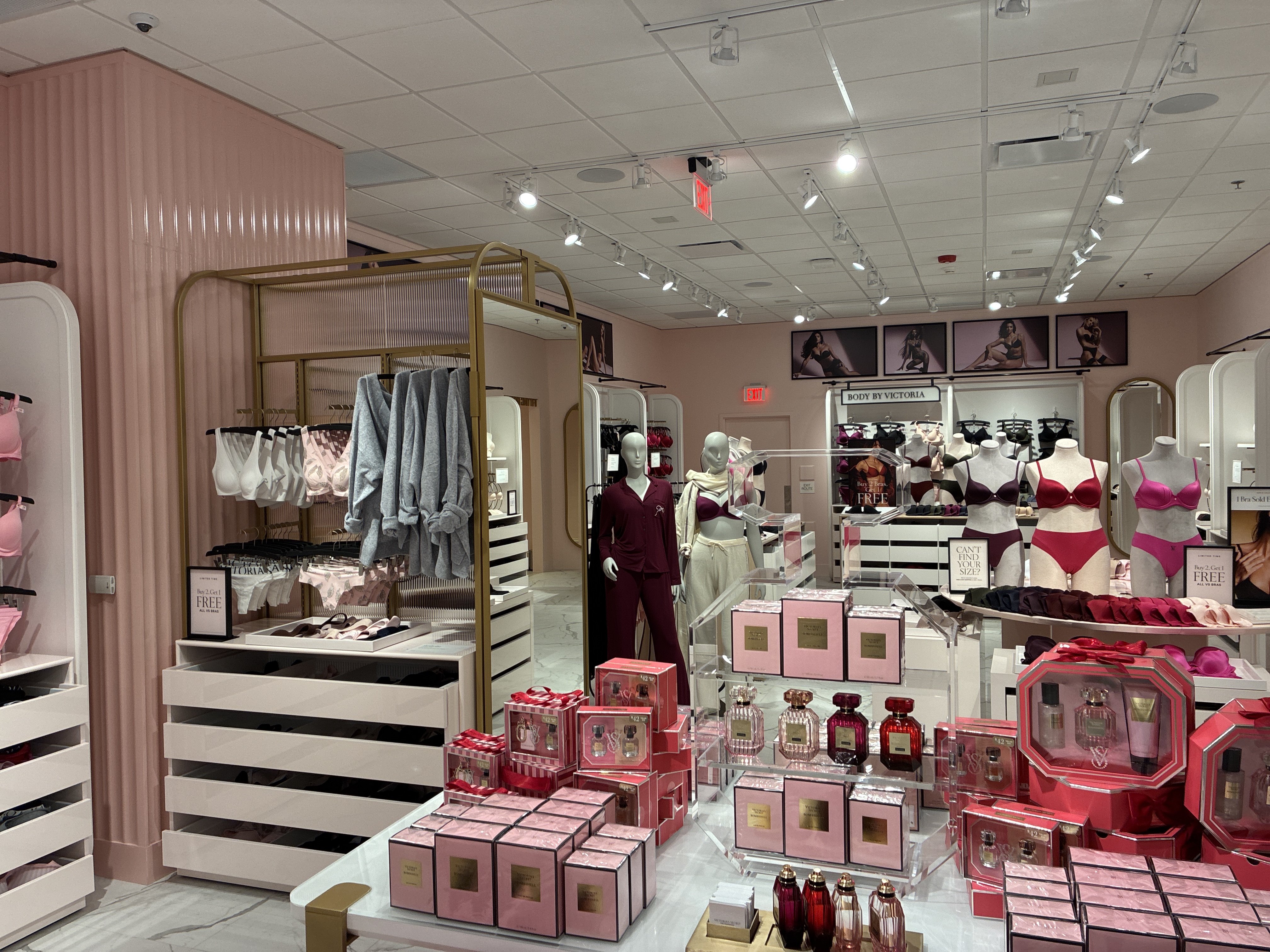 Retail Construction Project Victorias Secret Chesterfield Missouri