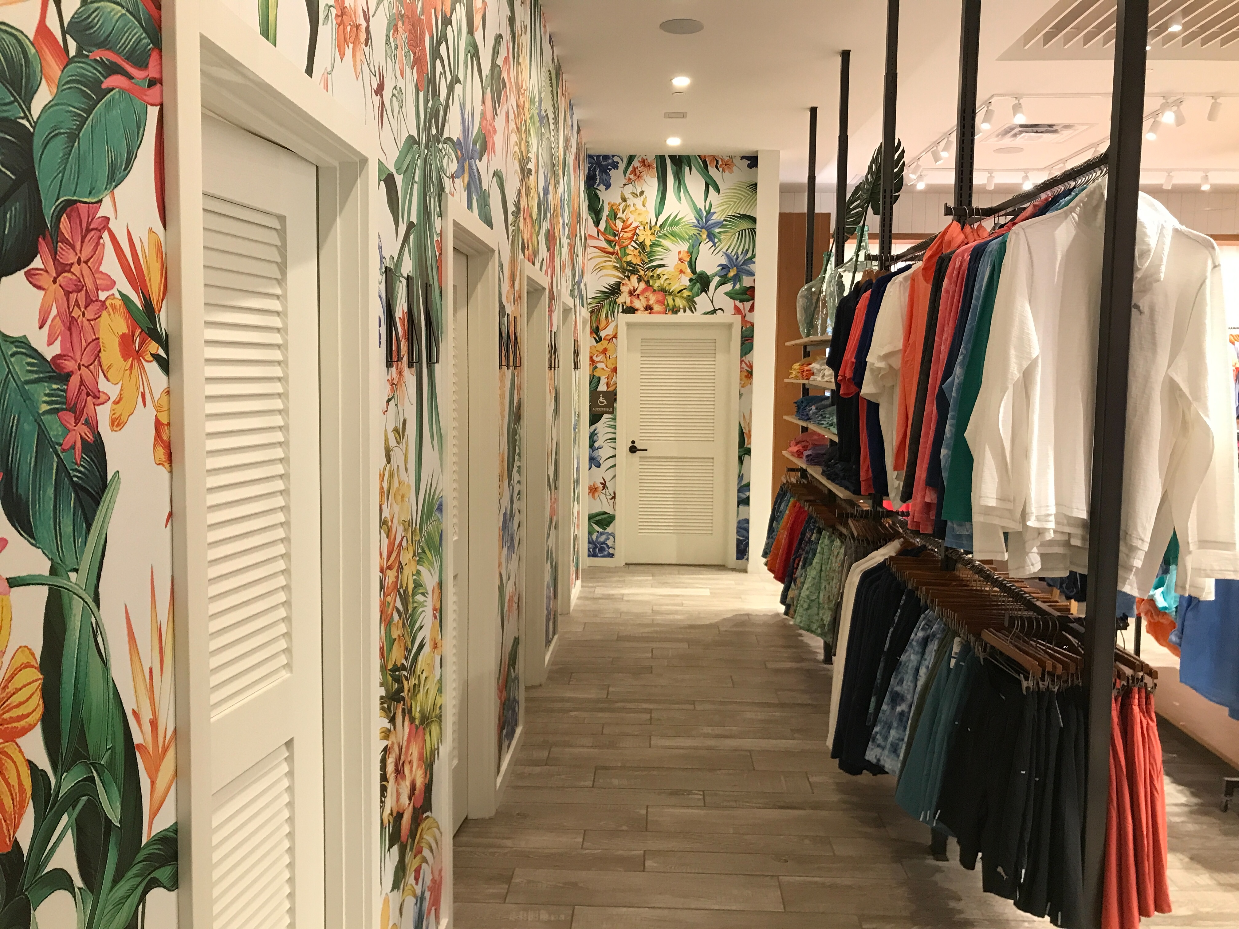 Tommy Bahama Troy Michigan Retail Construction Fred Olivieri Fitting Rooms