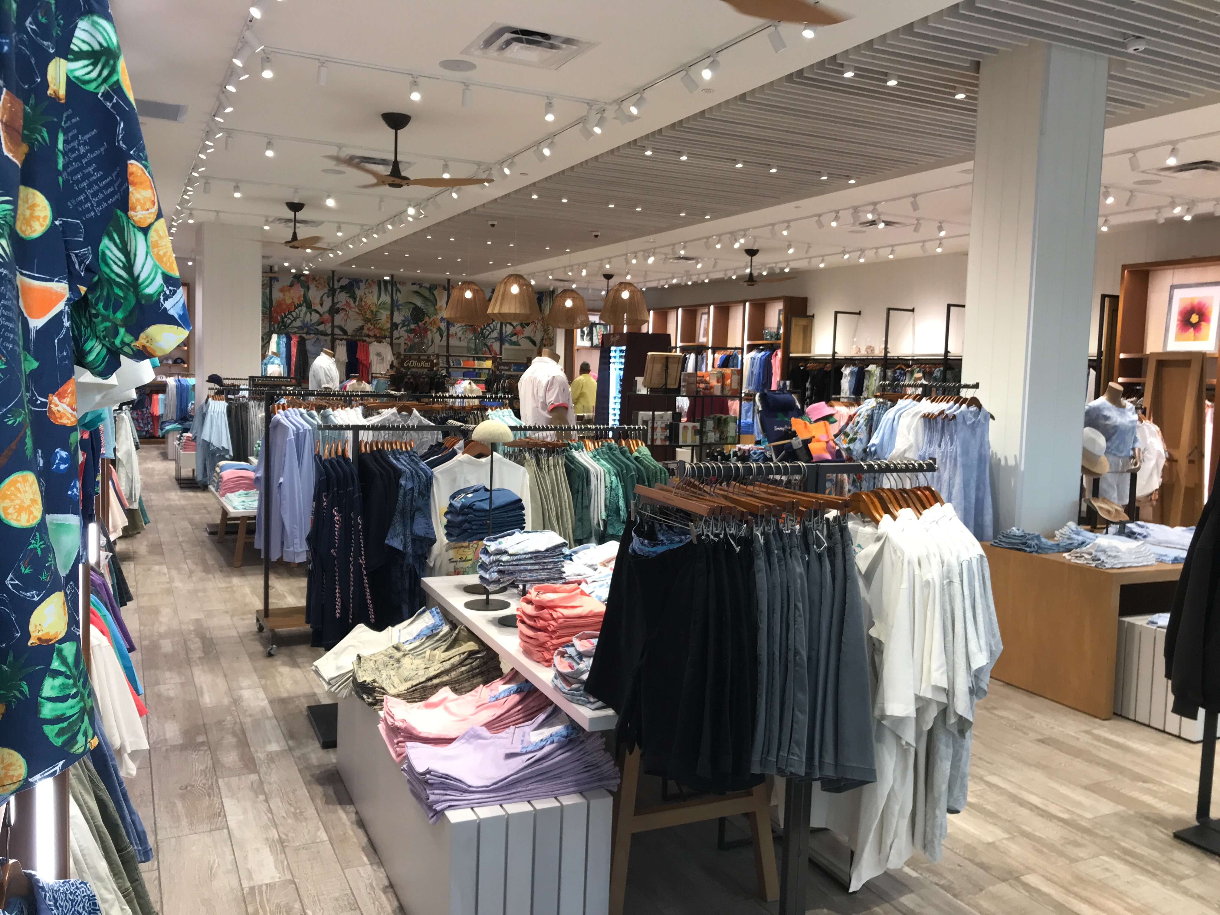 Tommy Bahama Troy Michigan Retail Construction Fred Olivieri Sales Floor