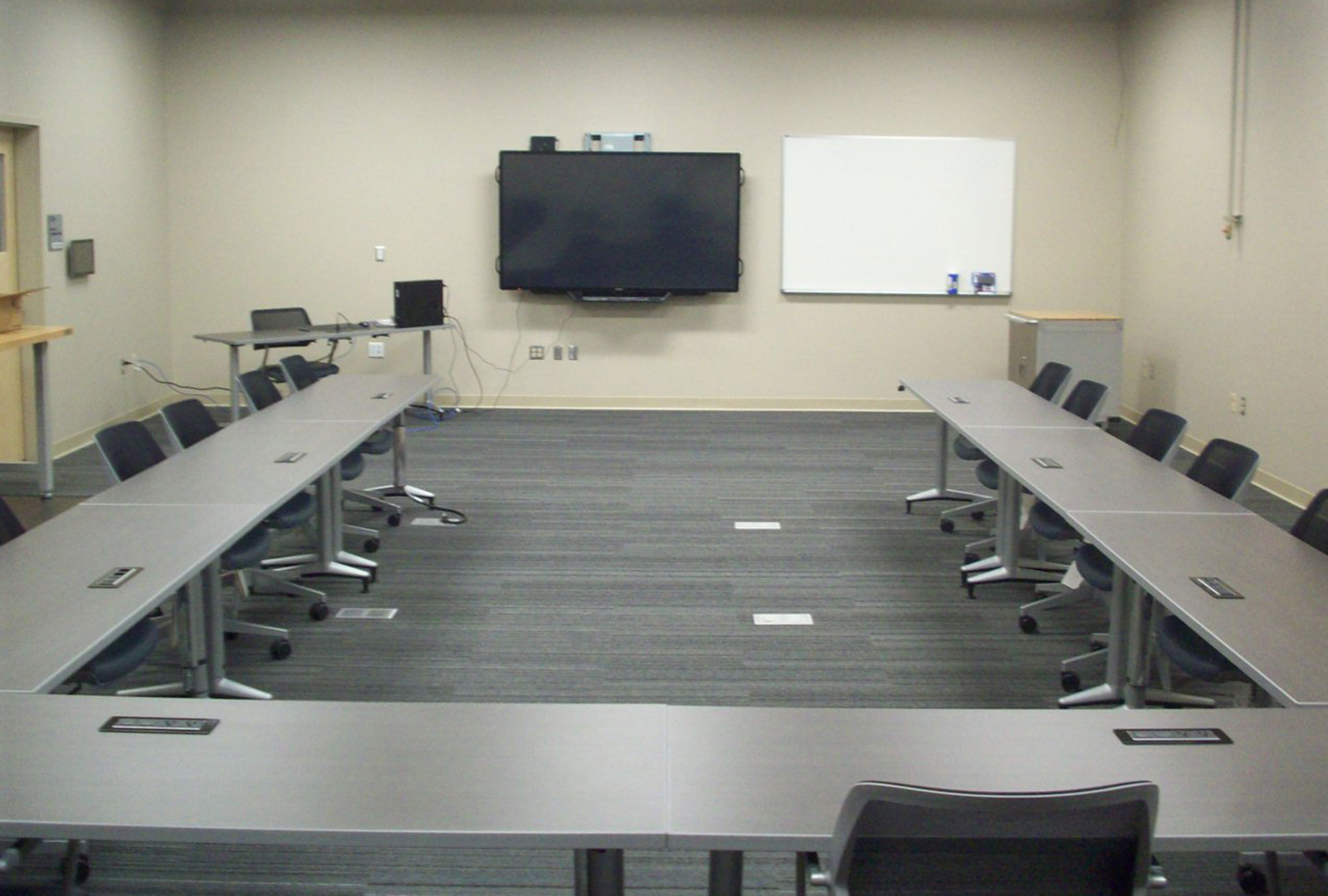 Top Commercial General Contractor Dominion Conference Room