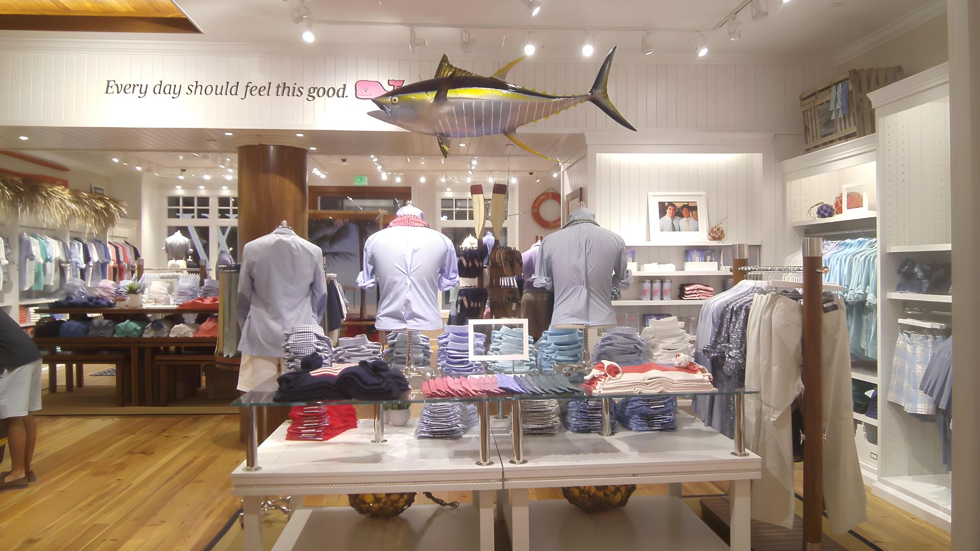 Vineyard-Vines-Bethesda-MD-Sales-Floor-Mens-Clothing-v2.jpg